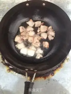 Make A pot and a potato chip step 2