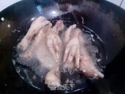 Make Pour abalone claws step 5