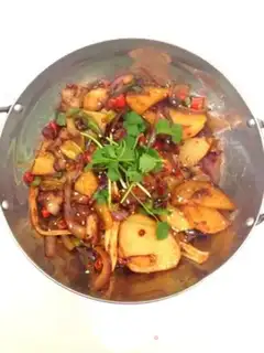 Make A pot and a potato chip step 5