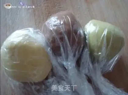 Make Three colored cookies step 6
