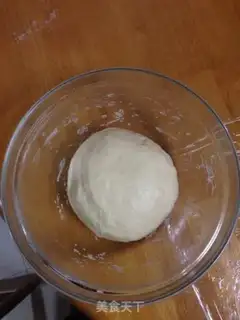 Make Garlic prawn Pizza step 3
