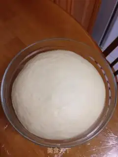 Make Garlic prawn Pizza step 4