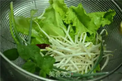Make Thai mango shrimp salad step 4