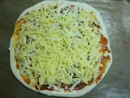 Make Vegetable pizza step 3