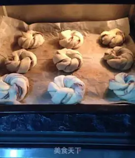Make Doudou rolls step 7