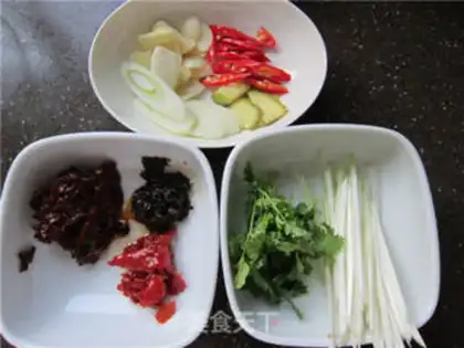 Make A dry pot of tea and mushrooms step 2