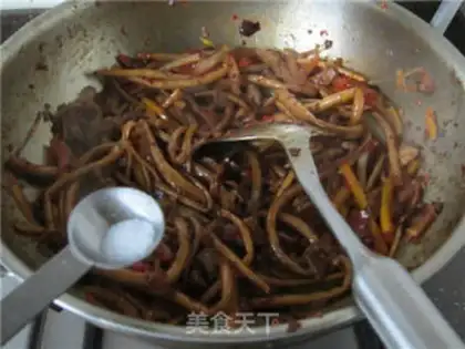 Make A dry pot of tea and mushrooms step 9