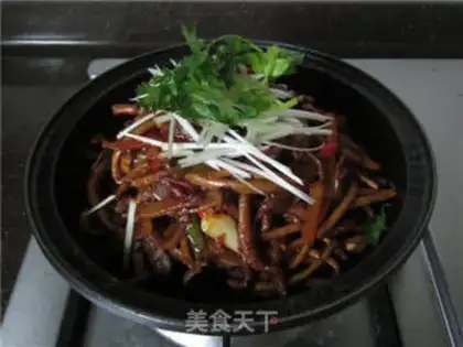 Make A dry pot of tea and mushrooms step 11