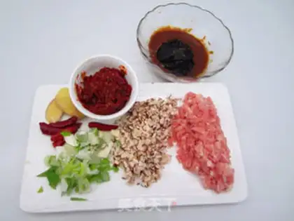 Make Spicy noodles step 1