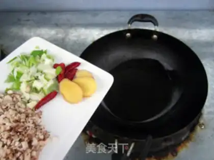 Make Spicy noodles step 2