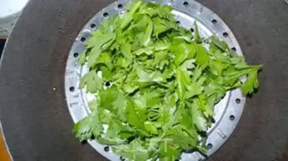 Make Celery leaves step 0