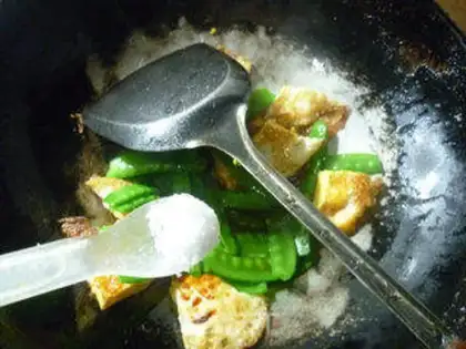 Make Dutch bean fried eggs step 6
