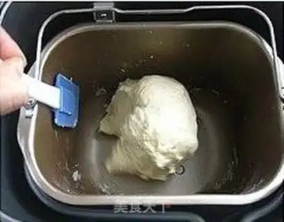 Make Sausage salad bread step 1