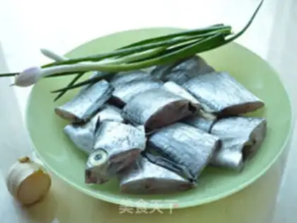 Make Burning fish onions step 0