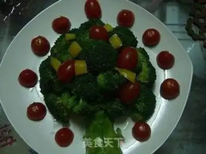Make Christmas tree salad step 5