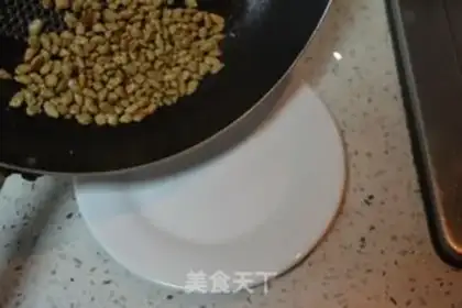 Make Measles, fried eggs step 12