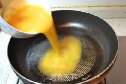 Make Measles, fried eggs step 13
