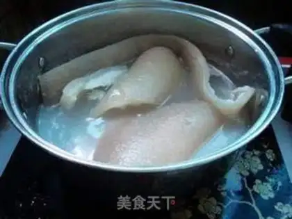 Make Roasted pig skin step 0