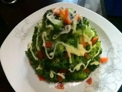 Make Christmas tree salad step 8