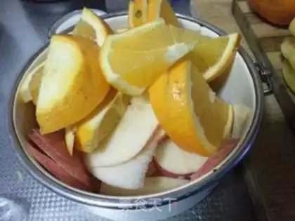Make Fruit yeast step 1