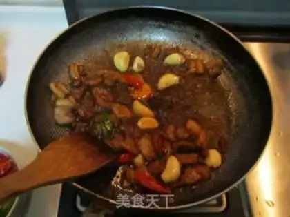 Make A dry pot of tea and mushrooms step 6