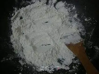 Make Hanging frost peanuts step 3