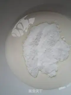 Make Strawberry sauce ice cream step 5
