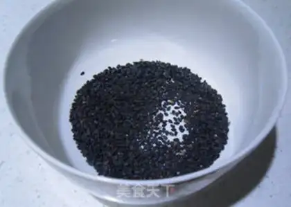 Make Three black porridges step 3