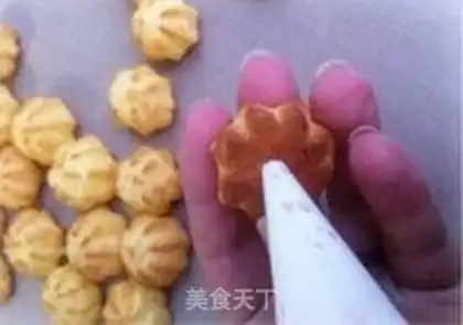Make Strawberry cream puff step 10