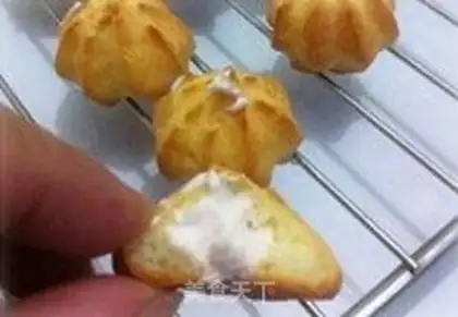 Make Strawberry cream puff step 11