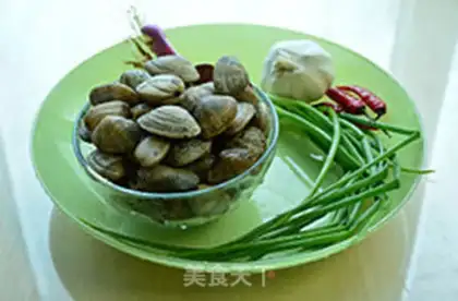 Make Spicy clams step 0