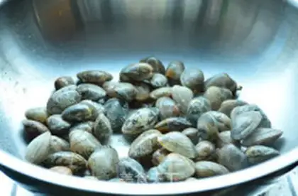 Make Spicy clams step 4