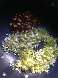 Make Garlic peanut butter step 4