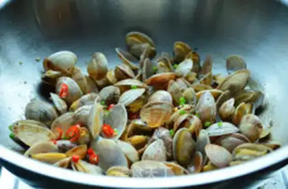 Make Spicy clams step 6