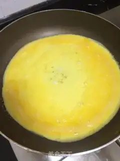 Make Home egg rolls step 1