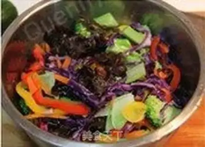Make Fresh salad step 3