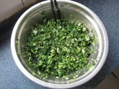 Make Little cabbage shrimp step 1