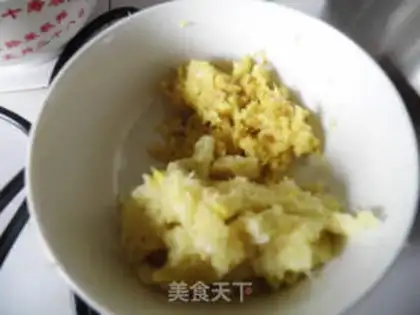 Make Homemade Harbin garlic sausage step 4
