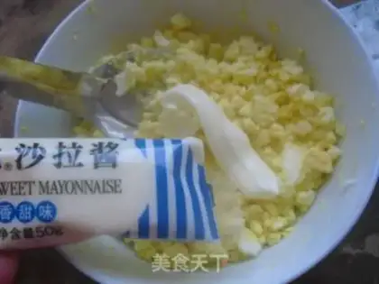 Make Egg sandwich step 2