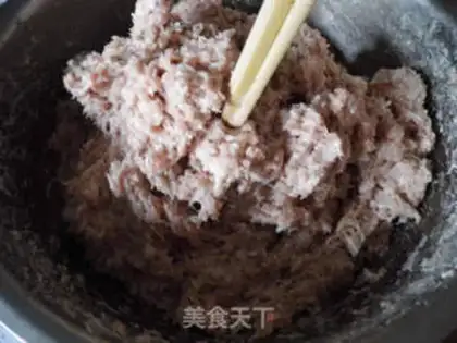 Make Homemade Harbin garlic sausage step 6