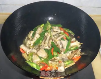 Make Scrambled pepperfish step 7