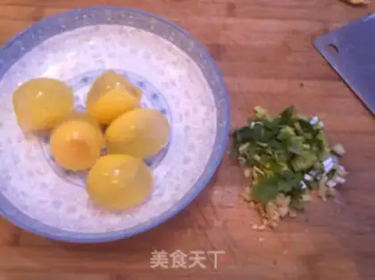 Make Kang-sang turned eggs step 1