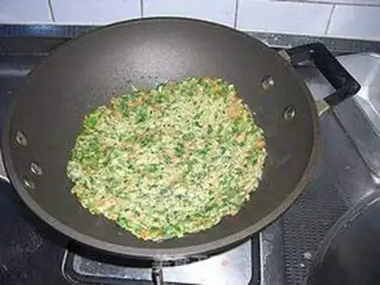 Make Spinach carrot pancakes step 4