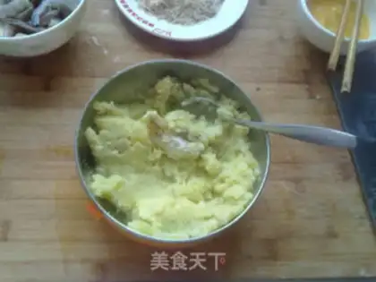 Make Salad potato shrimp ball step 2