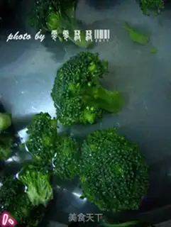 Make Steamed fish and oiled broccoli step 0