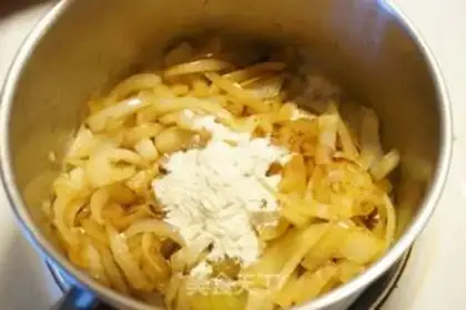 Make French onion soup step 3