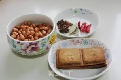 Make Tofu fried peanuts step 0