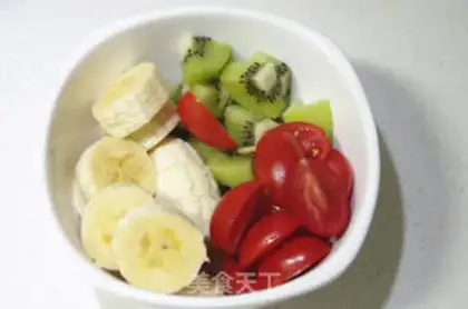 Make Fruit salad yogurt step 4