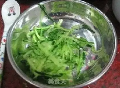Make Salad vegetable macaroni step 1