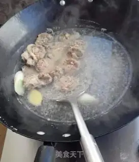 Make A ketchup tail step 4